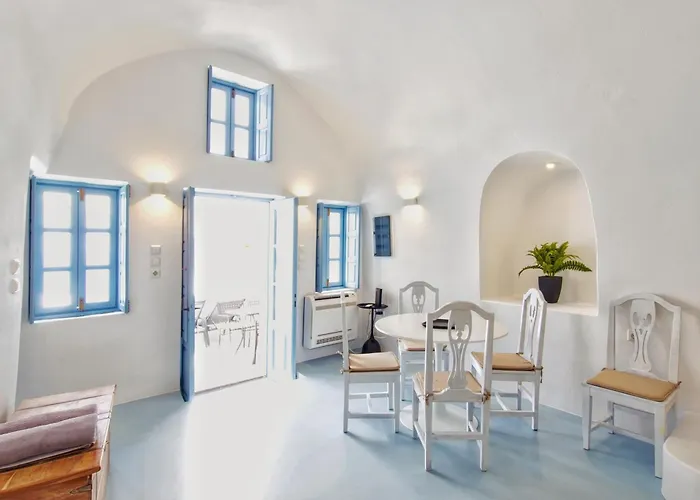 Karpimo Scenery - Caldera Sunset View - Private Hot Tub - Villa Firostefani