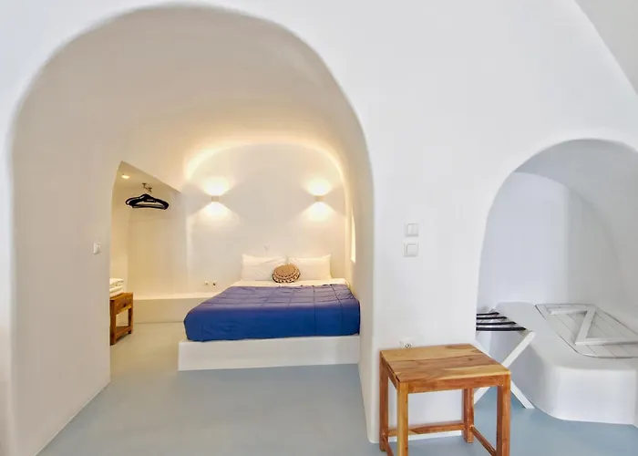 Karpimo Scenery - Caldera Sunset View - Private Hot Tub - Firostefani