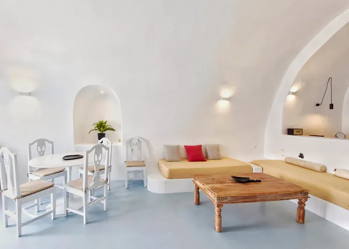 Karpimo Scenery - Caldera Sunset View - Private Hot Tub - Firostefani