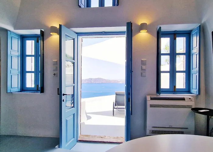 Karpimo Scenery - Caldera Sunset View - Private Hot Tub - Firostefani