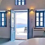 Karpimo Scenery - Caldera Sunset View - Private Hot Tub - Firostefani