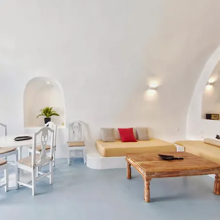 Karpimo Scenery - Caldera Sunset View - Private Hot Tub - Firostefani