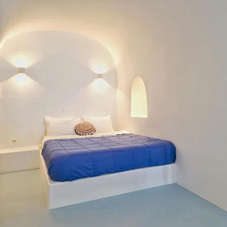 Vila Karpimo Scenery - Caldera Sunset View - Private Hot Tub -