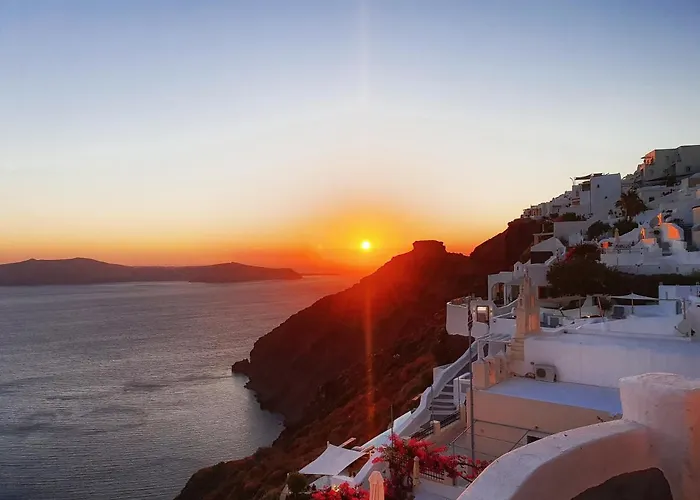 Karpimo Scenery - Caldera Sunset View - Private Hot Tub - Фиростефани